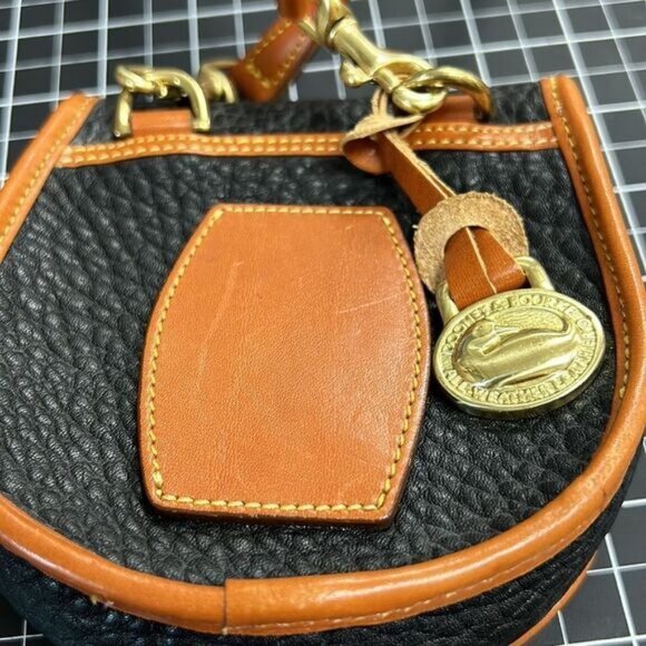 Dooney & Bourke Black Brown All Weather Leather Crossbody Bag With Long Strap - Picture 4 of 9